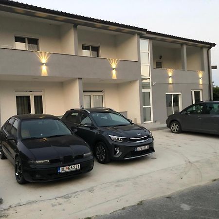 Adla Apartmani Ülgün Dış mekan fotoğraf