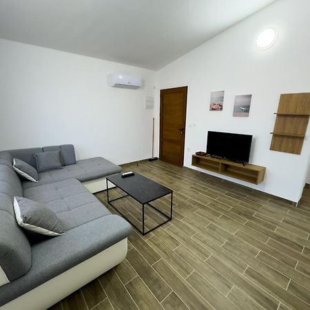 Adla Apartmani Ülgün Dış mekan fotoğraf